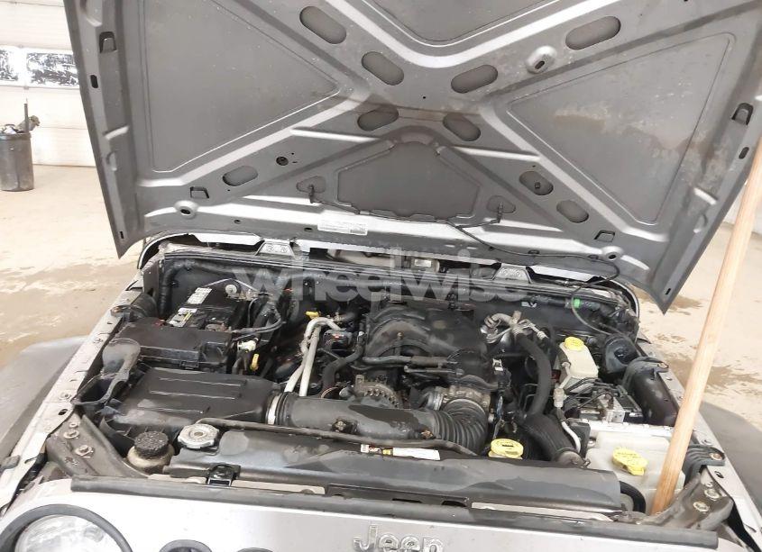 Photo 10 of 2015 Jeep Wrangler UNLIMITED SPORT (VIN 1C4BJWDG6FL745701)