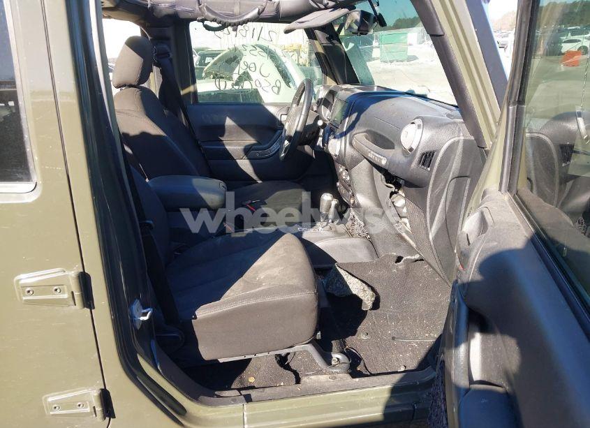 Photo 5 of 2016 Jeep Wrangler UNLIMITED SPORT (VIN 1C4BJWDG6GL116747)