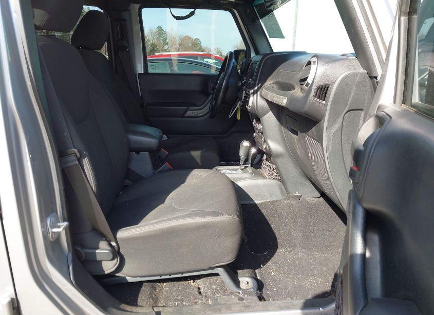 Photo 5 of 2016 Jeep Wrangler UNLIMITED SPORT (VIN 1C4BJWDG6GL257477)