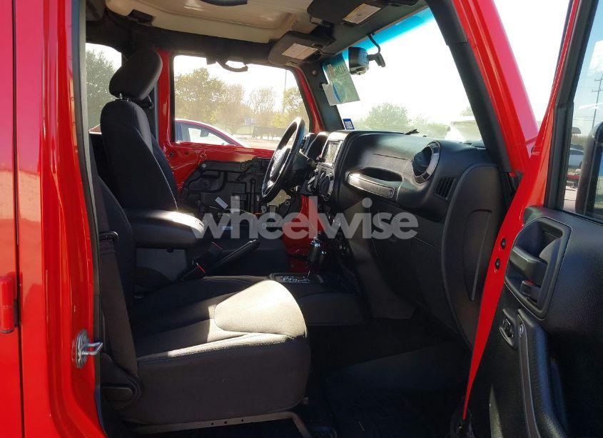 Photo 5 of 2017 Jeep Wrangler UNLIMITED SPORT 4X4 (VIN 1C4BJWDG6HL562866)