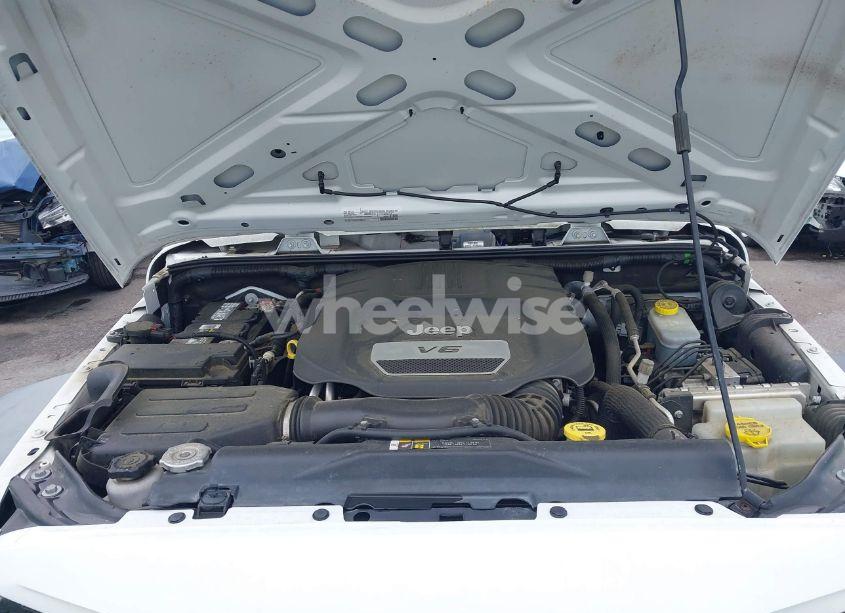 Photo 10 of 2018 Jeep Wrangler JK UNLIMITED SPORT S 4X4 (VIN 1C4BJWDG6JL818719)