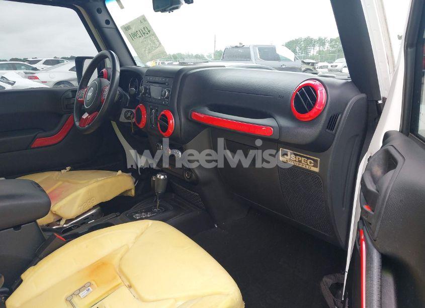 Photo 5 of 2018 Jeep Wrangler JK UNLIMITED SPORT S 4X4 (VIN 1C4BJWDG6JL818719)