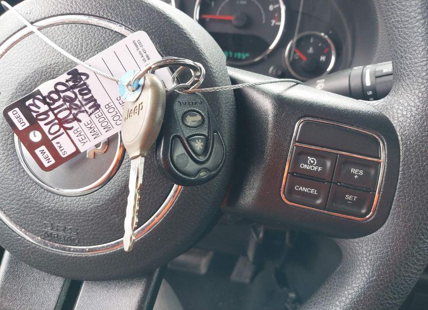 Photo 11 of 2018 Jeep Wrangler JK UNLIMITED SPORT 4X4 (VIN 1C4BJWDG6JL822916)