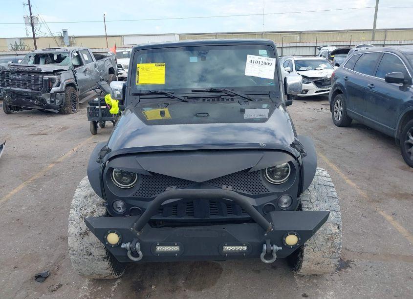 Photo 12 of 2018 Jeep Wrangler JK UNLIMITED SPORT 4X4 (VIN 1C4BJWDG6JL822916)