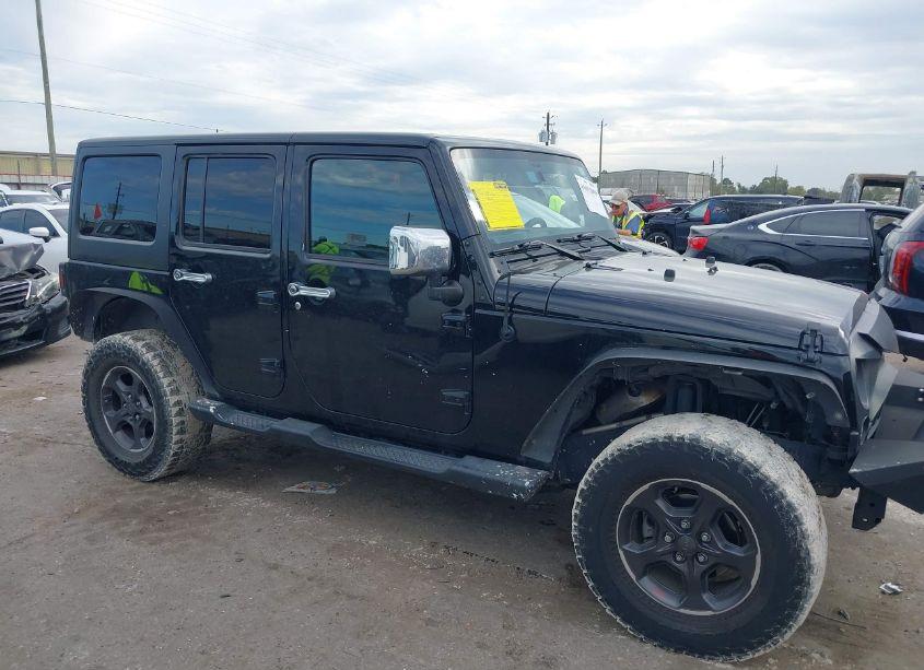 Photo 13 of 2018 Jeep Wrangler JK UNLIMITED SPORT 4X4 (VIN 1C4BJWDG6JL822916)