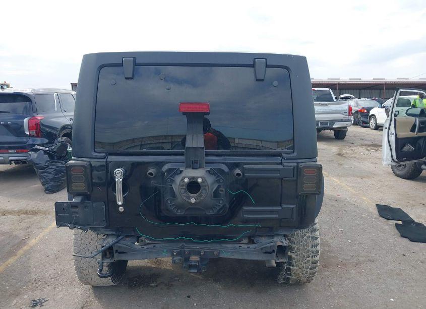 Photo 16 of 2018 Jeep Wrangler JK UNLIMITED SPORT 4X4 (VIN 1C4BJWDG6JL822916)