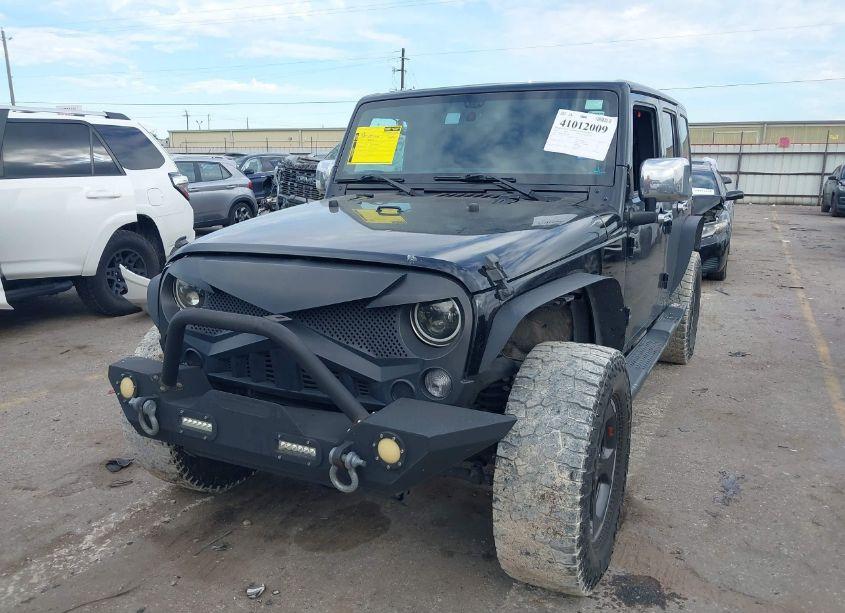 Photo 2 of 2018 Jeep Wrangler JK UNLIMITED SPORT 4X4 (VIN 1C4BJWDG6JL822916)