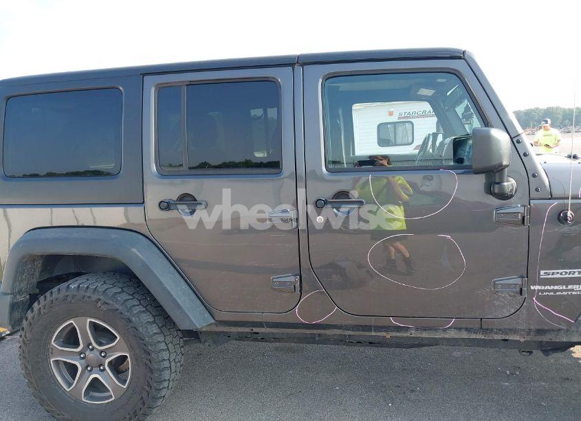 Photo 14 of 2018 Jeep Wrangler JK UNLIMITED SPORT S 4X4 (VIN 1C4BJWDG6JL854359)