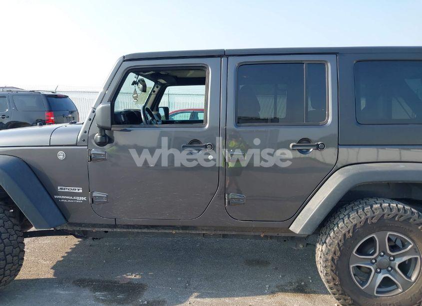 Photo 15 of 2018 Jeep Wrangler JK UNLIMITED SPORT S 4X4 (VIN 1C4BJWDG6JL854359)