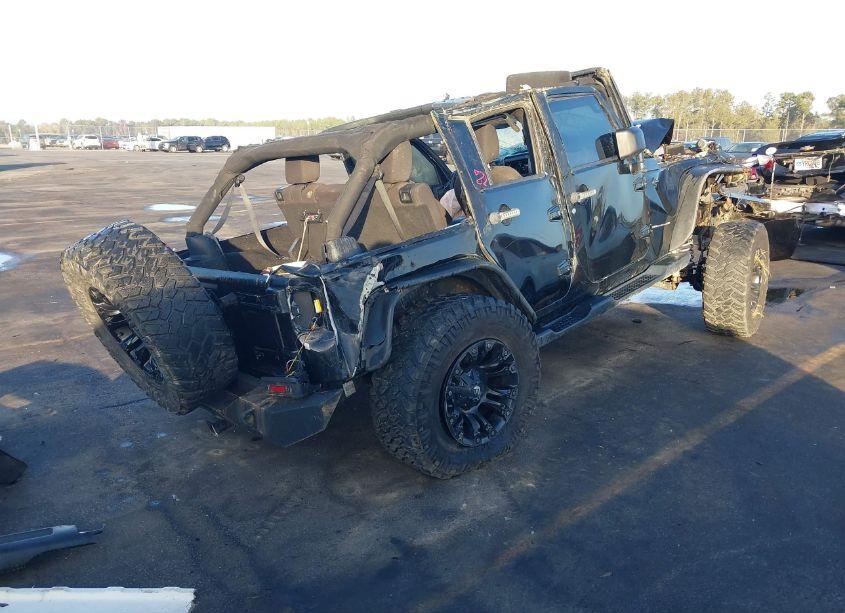 Photo 4 of 2014 Jeep Wrangler UNLIMITED SPORT (VIN 1C4BJWDG7EL119878)