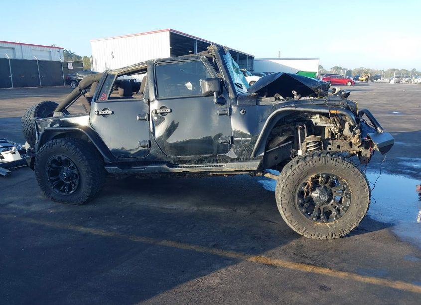 Photo 6 of 2014 Jeep Wrangler UNLIMITED SPORT (VIN 1C4BJWDG7EL119878)