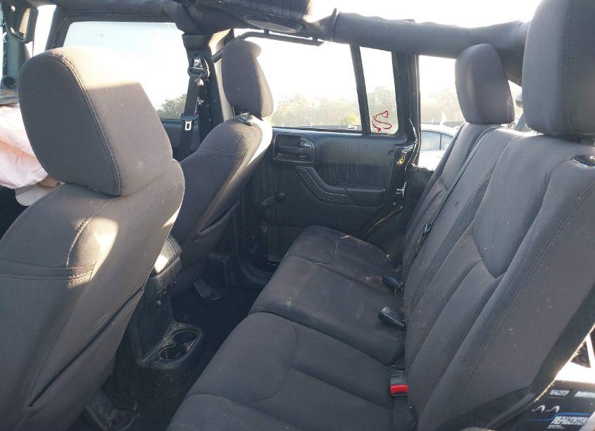 Photo 8 of 2014 Jeep Wrangler UNLIMITED SPORT (VIN 1C4BJWDG7EL119878)