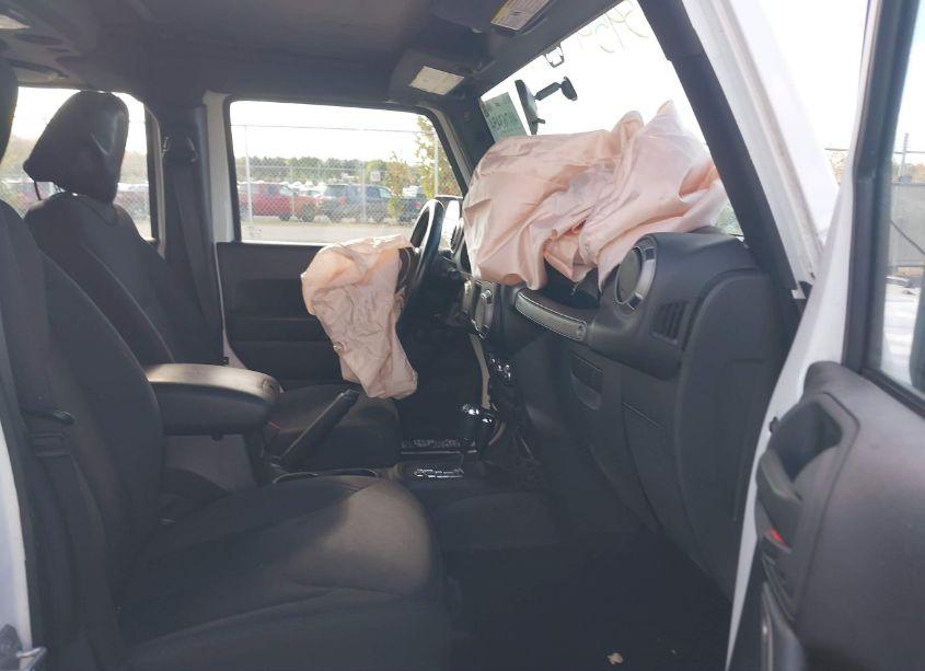 Photo 5 of 2014 Jeep Wrangler UNLIMITED SPORT (VIN 1C4BJWDG7EL309695)