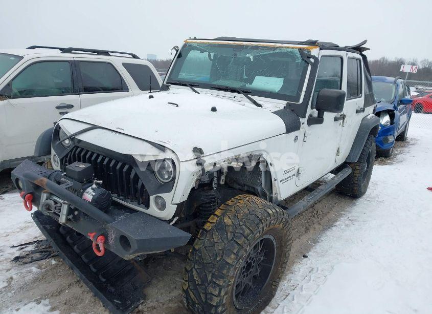 Photo 2 of 2015 Jeep Wrangler UNLIMITED SPORT (VIN 1C4BJWDG7FL521109)