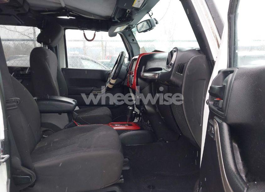 Photo 5 of 2015 Jeep Wrangler UNLIMITED SPORT (VIN 1C4BJWDG7FL521109)