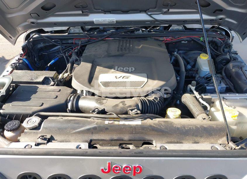 Photo 10 of 2015 Jeep Wrangler UNLIMITED SPORT (VIN 1C4BJWDG7FL587014)