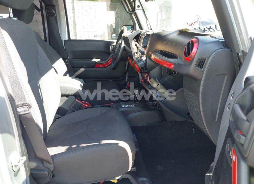 Photo 5 of 2015 Jeep Wrangler UNLIMITED SPORT (VIN 1C4BJWDG7FL587014)