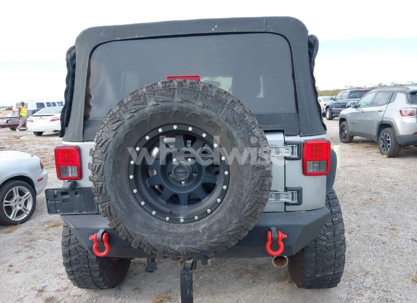 Photo 16 of 2015 Jeep Wrangler UNLIMITED SPORT (VIN 1C4BJWDG7FL608458)