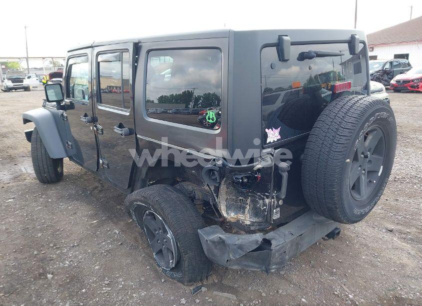 Photo 3 of 2015 Jeep Wrangler UNLIMITED SPORT (VIN 1C4BJWDG7FL717261)