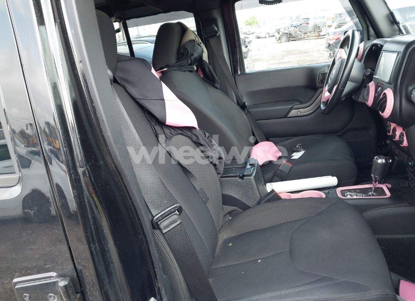 Photo 5 of 2015 Jeep Wrangler UNLIMITED SPORT (VIN 1C4BJWDG7FL717261)