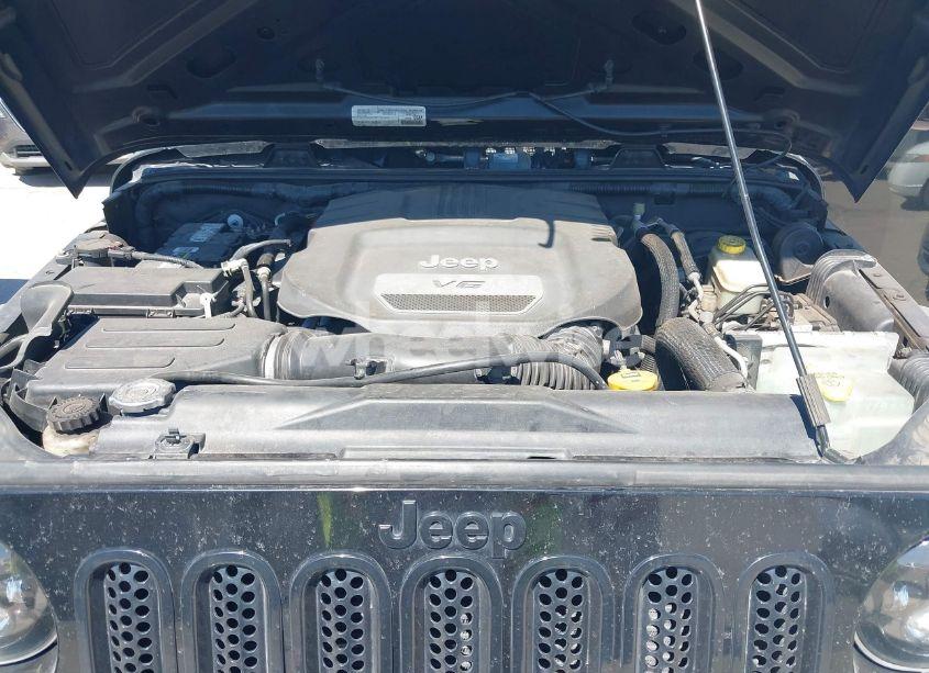 Photo 10 of 2015 Jeep Wrangler UNLIMITED WILLYS WHEELER (VIN 1C4BJWDG7FL731631)