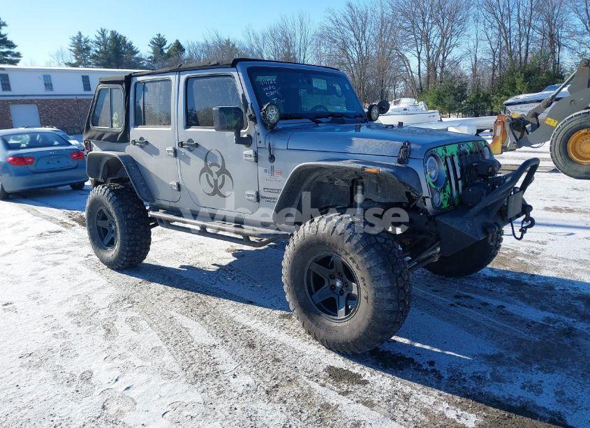 2015 Jeep Wrangler UNLIMITED SPORT (VIN 1C4BJWDG7FL770204) main photo