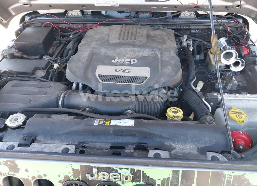 Photo 10 of 2015 Jeep Wrangler UNLIMITED SPORT (VIN 1C4BJWDG7FL770204)