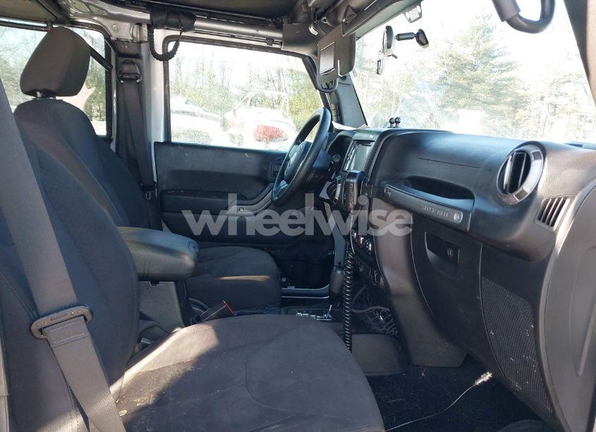 Photo 5 of 2015 Jeep Wrangler UNLIMITED SPORT (VIN 1C4BJWDG7FL770204)