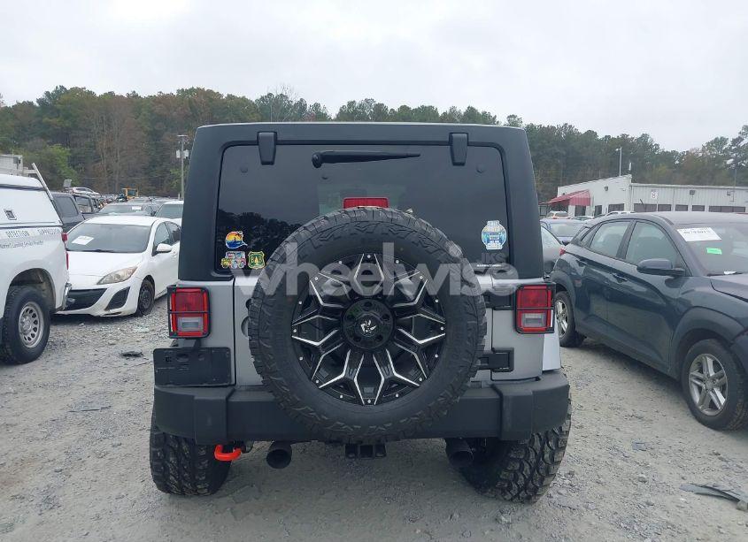 Photo 16 of 2016 Jeep Wrangler UNLIMITED BLACK BEAR (VIN 1C4BJWDG7GL102761)