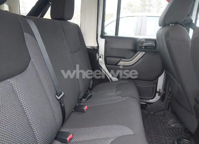 Photo 8 of 2016 Jeep Wrangler UNLIMITED BLACK BEAR (VIN 1C4BJWDG7GL102761)