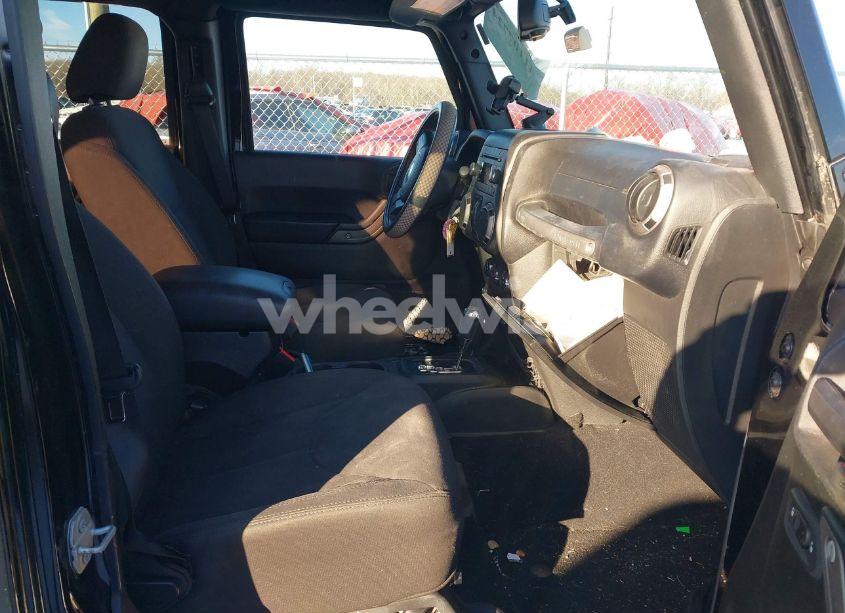 Photo 5 of 2016 Jeep Wrangler UNLIMITED SPORT (VIN 1C4BJWDG7GL309344)