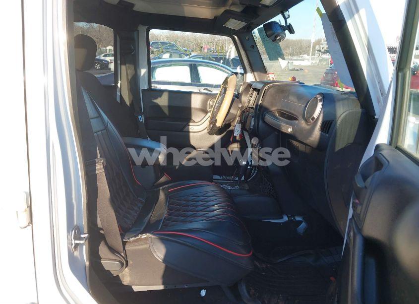 Photo 5 of 2016 Jeep Wrangler UNLIMITED SPORT (VIN 1C4BJWDG7GL316102)