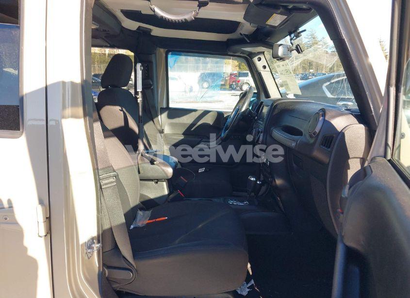 Photo 5 of 2018 Jeep Wrangler JK UNLIMITED SPORT S 4X4 (VIN 1C4BJWDG7JL890965)