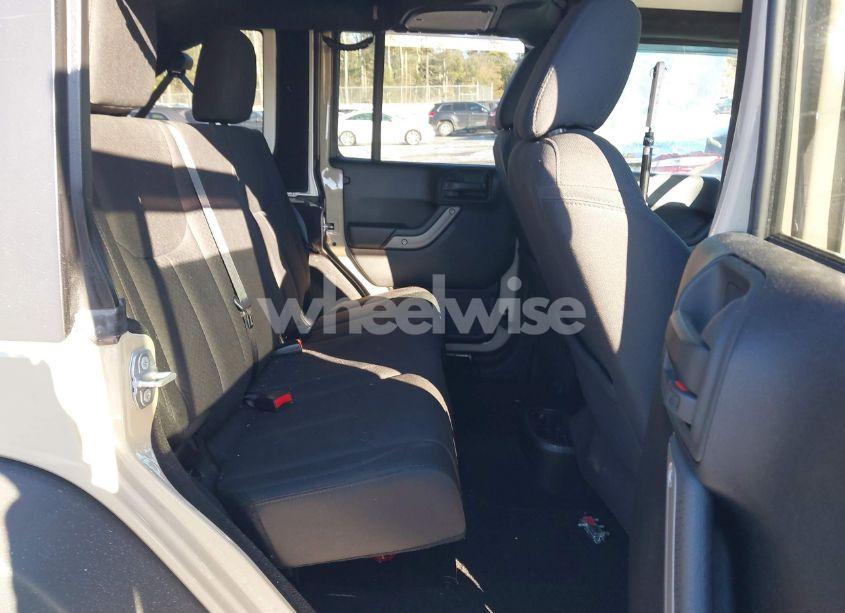 Photo 8 of 2018 Jeep Wrangler JK UNLIMITED SPORT S 4X4 (VIN 1C4BJWDG7JL890965)