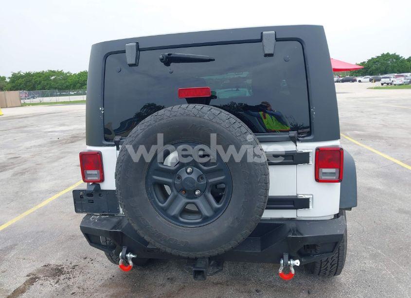 Photo 16 of 2018 Jeep Wrangler JK UNLIMITED SPORT 4X4 (VIN 1C4BJWDG7JL895132)