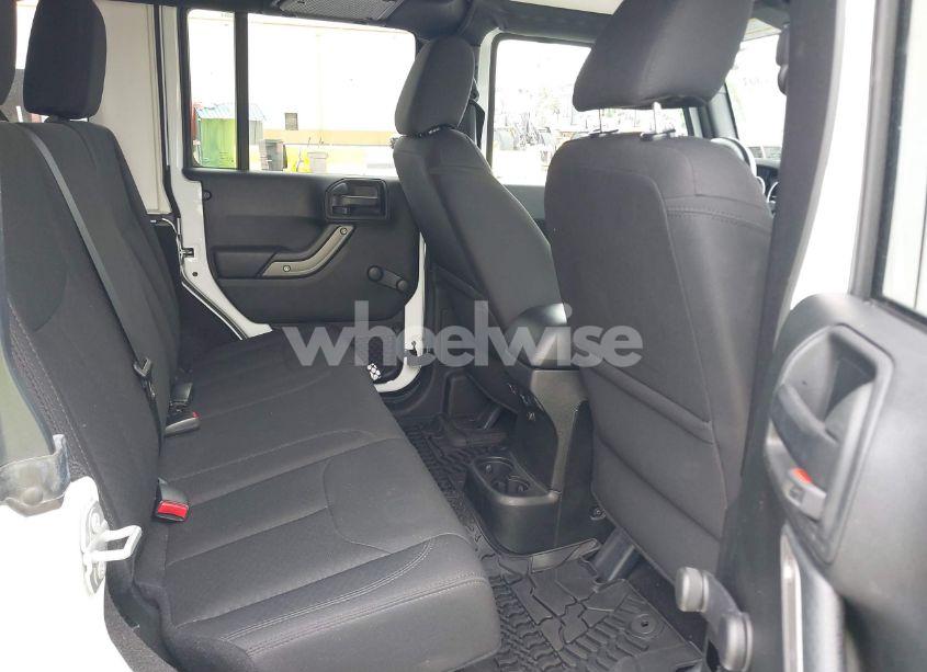 Photo 8 of 2018 Jeep Wrangler JK UNLIMITED SPORT 4X4 (VIN 1C4BJWDG7JL895132)