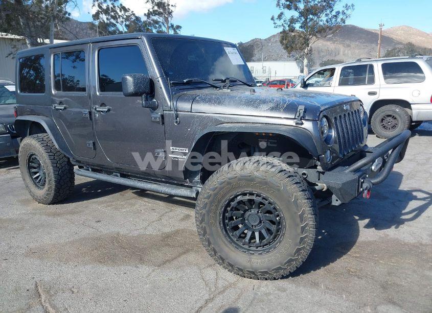 2018 Jeep Wrangler JK UNLIMITED SPORT S 4X4 (VIN 1C4BJWDG7JL926640) main photo