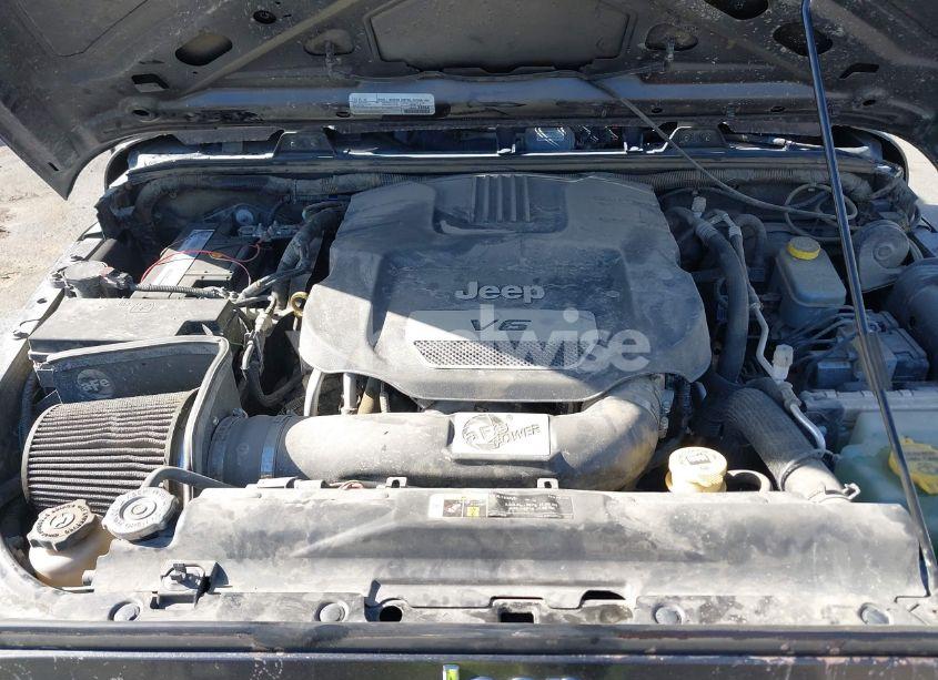 Photo 10 of 2018 Jeep Wrangler JK UNLIMITED SPORT S 4X4 (VIN 1C4BJWDG7JL926640)