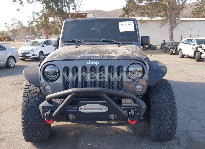 Photo 12 of 2018 Jeep Wrangler JK UNLIMITED SPORT S 4X4 (VIN 1C4BJWDG7JL926640)