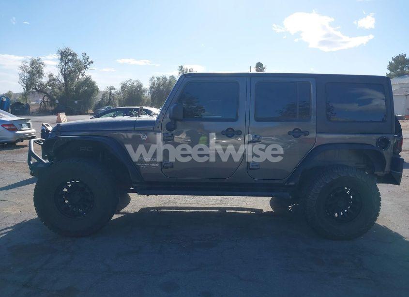 Photo 14 of 2018 Jeep Wrangler JK UNLIMITED SPORT S 4X4 (VIN 1C4BJWDG7JL926640)