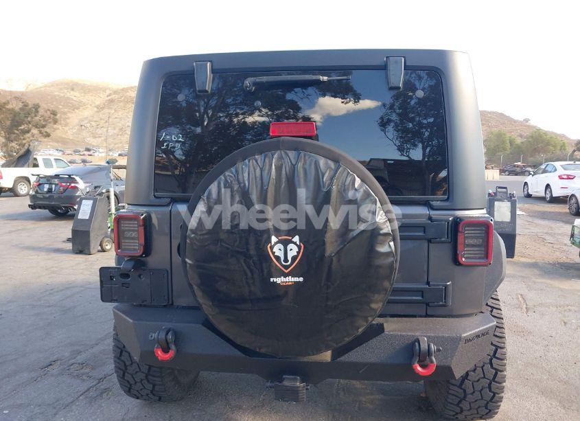 Photo 16 of 2018 Jeep Wrangler JK UNLIMITED SPORT S 4X4 (VIN 1C4BJWDG7JL926640)
