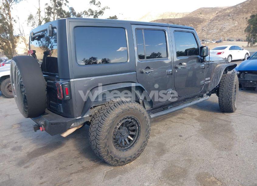 Photo 4 of 2018 Jeep Wrangler JK UNLIMITED SPORT S 4X4 (VIN 1C4BJWDG7JL926640)