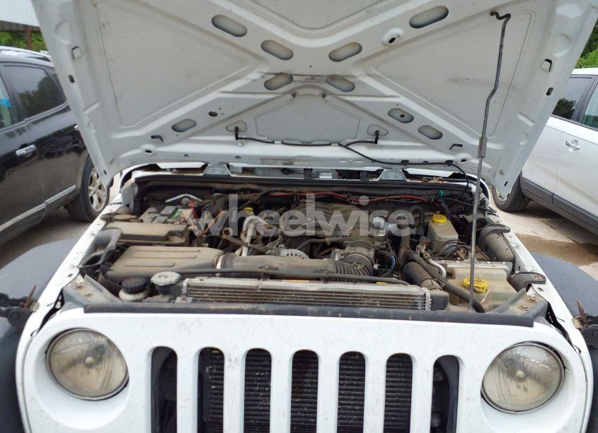 Photo 10 of 2013 Jeep Wrangler UNLIMITED SPORT (VIN 1C4BJWDG8DL511315)
