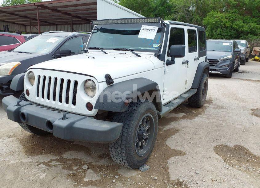 Photo 2 of 2013 Jeep Wrangler UNLIMITED SPORT (VIN 1C4BJWDG8DL511315)