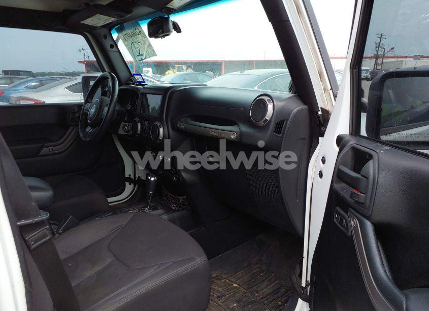 Photo 5 of 2013 Jeep Wrangler UNLIMITED SPORT (VIN 1C4BJWDG8DL511315)