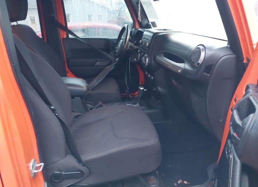 Photo 5 of 2013 Jeep Wrangler UNLIMITED SPORT (VIN 1C4BJWDG8DL539390)