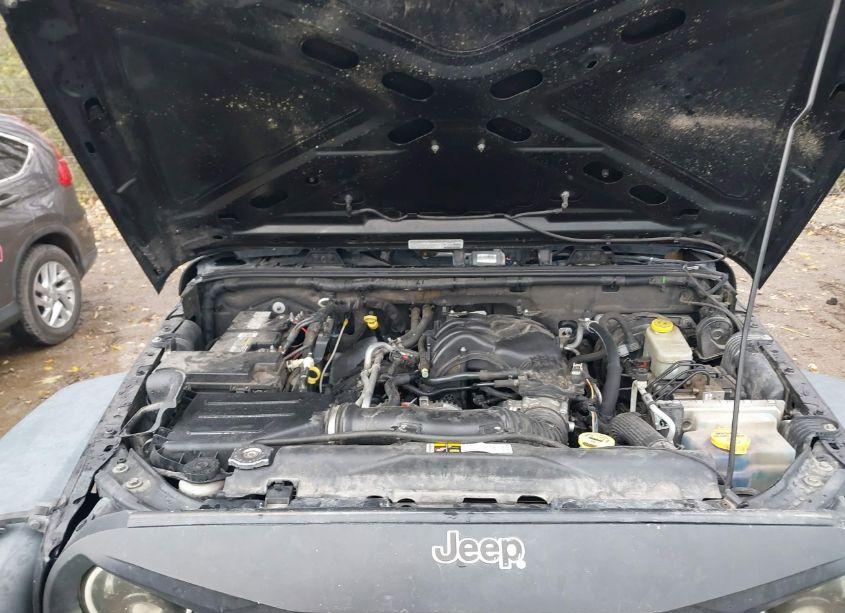 Photo 10 of 2013 Jeep Wrangler UNLIMITED SPORT (VIN 1C4BJWDG8DL606327)