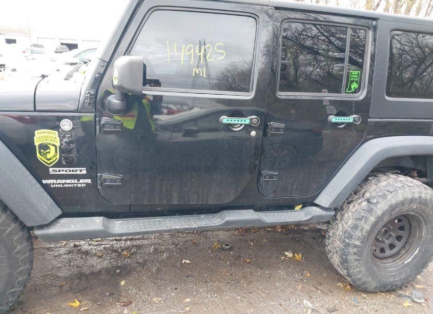 Photo 14 of 2013 Jeep Wrangler UNLIMITED SPORT (VIN 1C4BJWDG8DL606327)