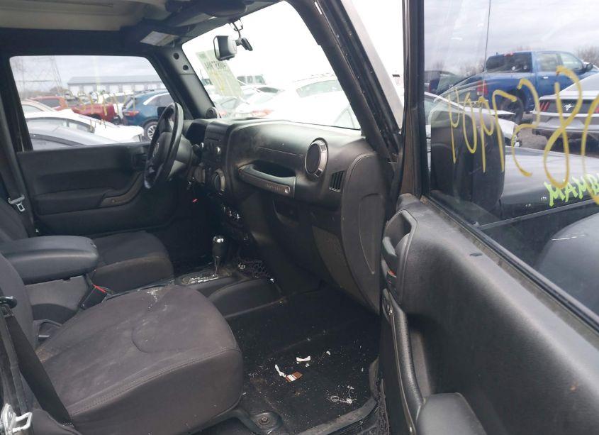 Photo 5 of 2013 Jeep Wrangler UNLIMITED SPORT (VIN 1C4BJWDG8DL606327)