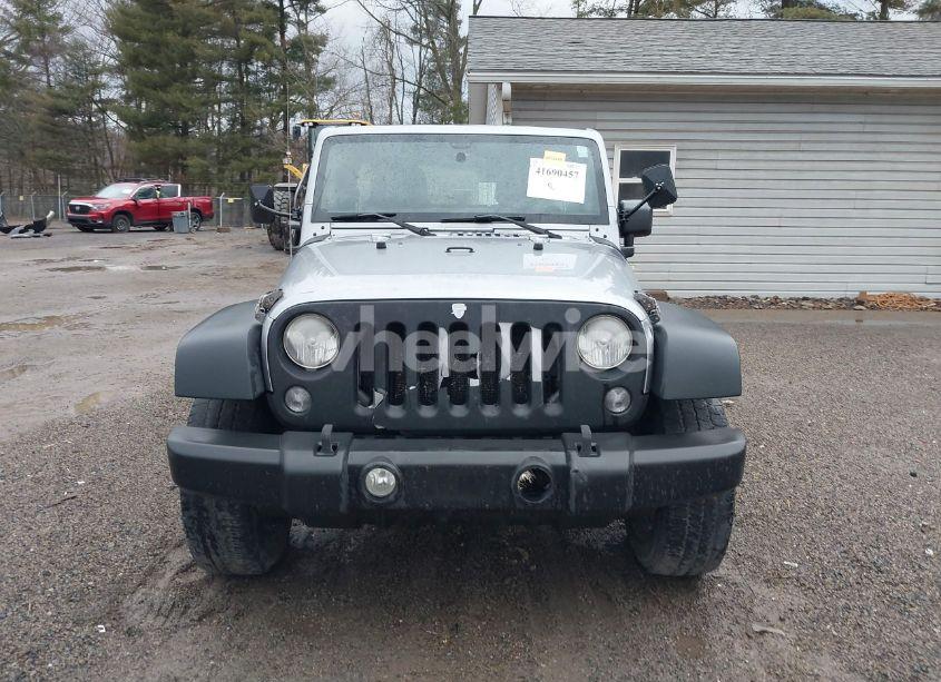 Photo 13 of 2014 Jeep Wrangler UNLIMITED SPORT (VIN 1C4BJWDG8EL148970)